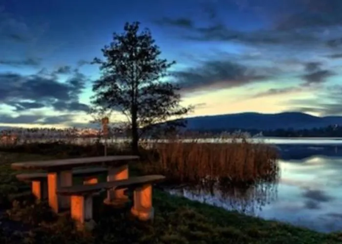 Borgo Del House Varano Borghi